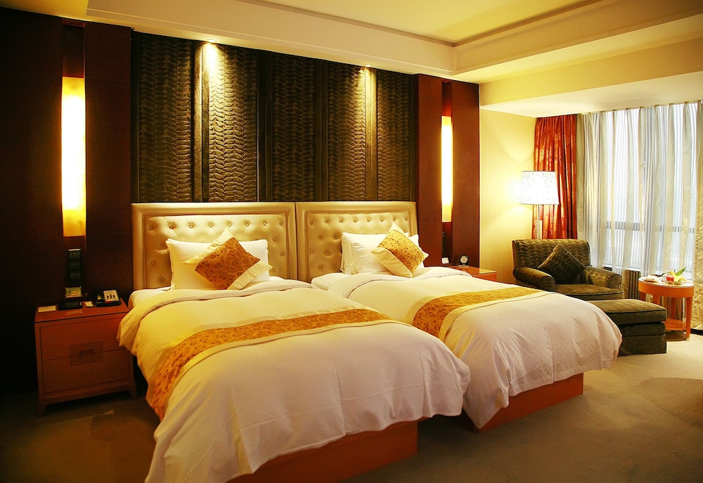 Deluxe Room, City View
