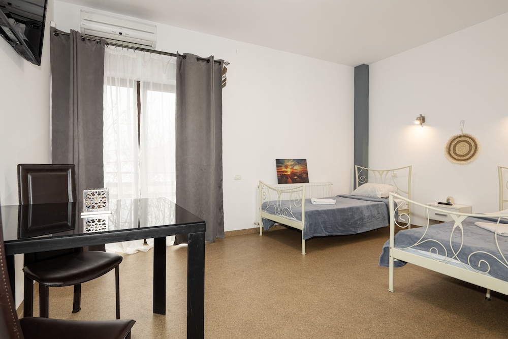 Standard Twin Room photo 2
