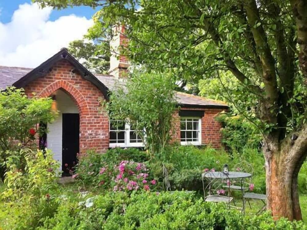 Cottage photo 1