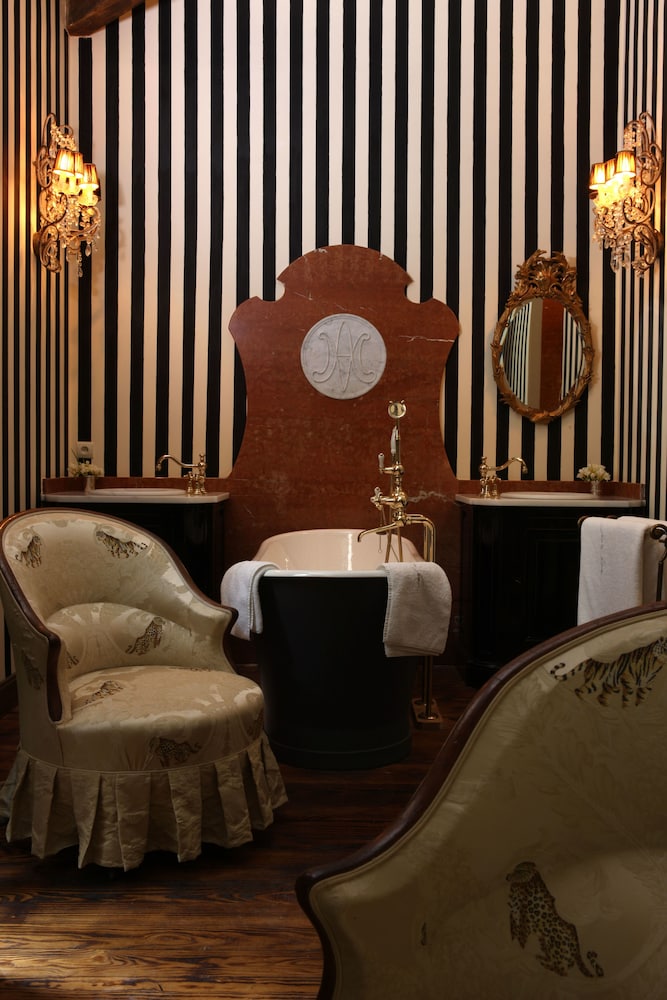 Suite - Photo 7