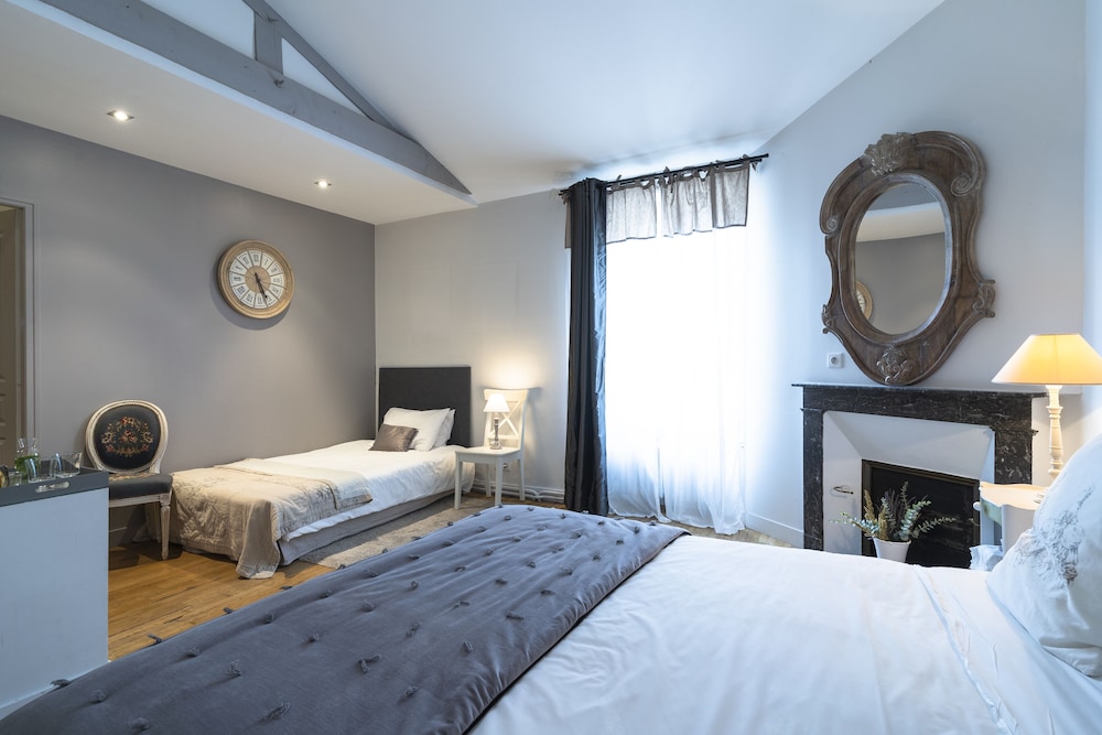 Triple Room (Grey Room) photo 2