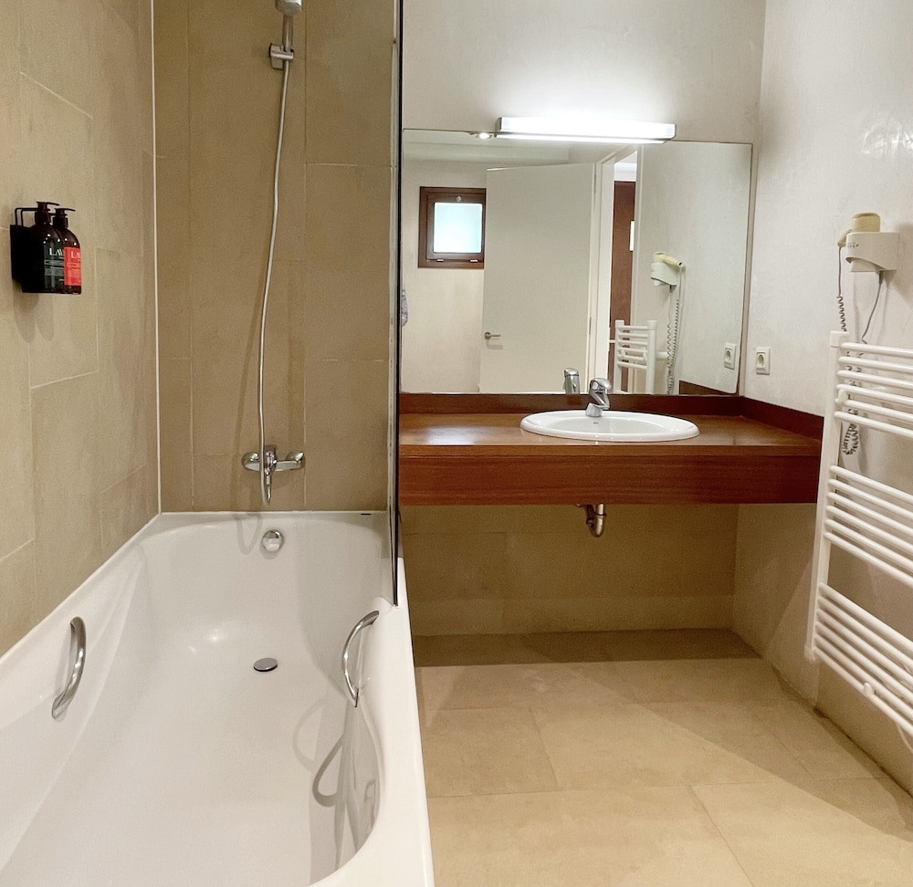 Comfort Double Room, Garden View (Reduced Mobility) photo 2