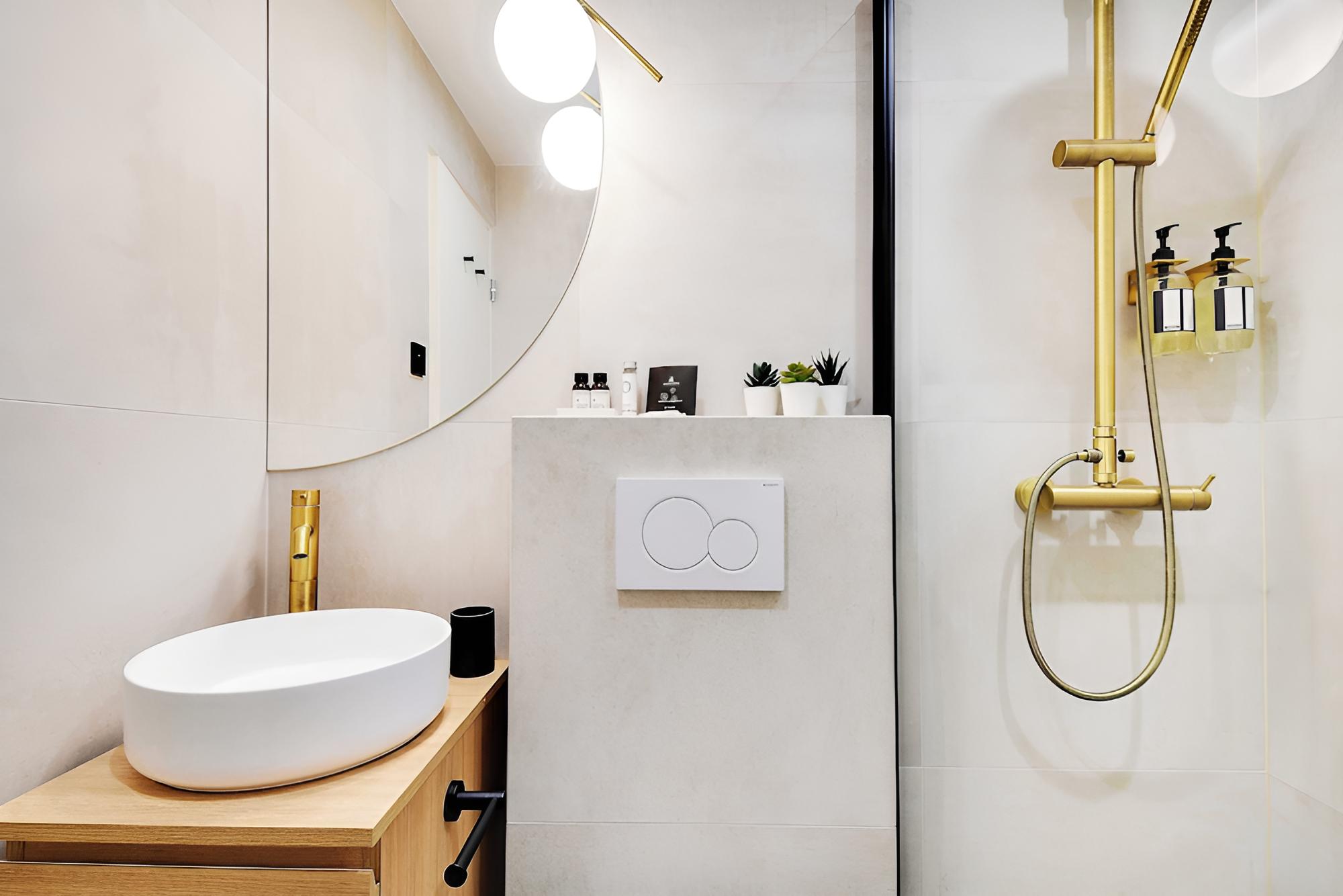 Apartment 4 (GW-33-CREMIEUX-4) photo 3