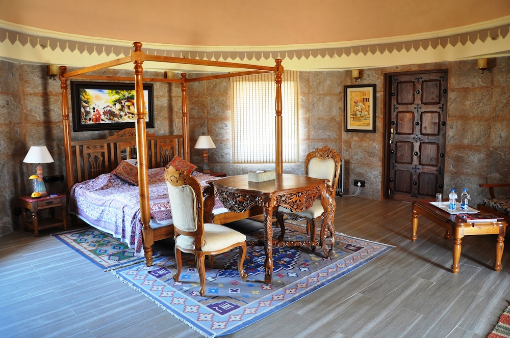 Standard Room, 1 Queen Bed - Photo 21