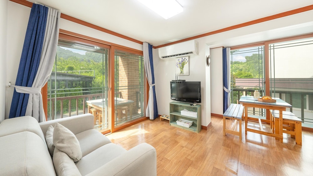 Basic Room, 1 Bedroom (Merru) - Photo 1