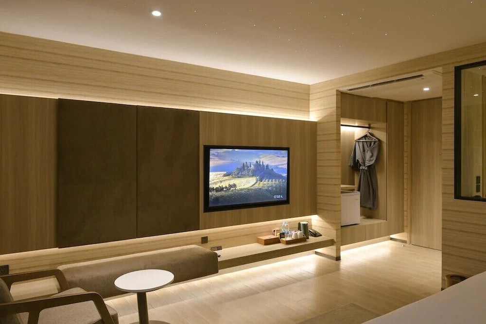 Deluxe Twin Room, 1 Bedroom, Non Smoking, Balcony photo 2