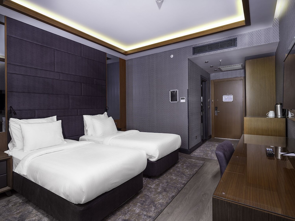 Standard Room, Non Smoking (Square View) - Photo 3