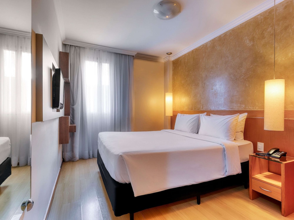 Standard Room, 1 Queen Bed - Photo 7