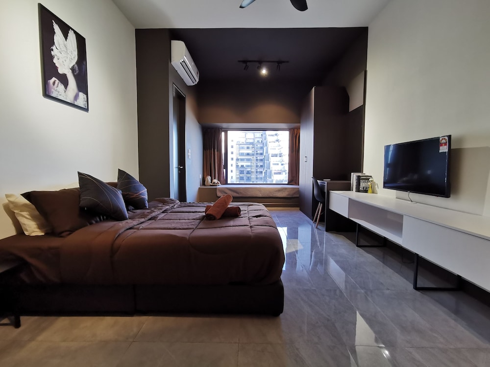 Superior Studio, 1 Queen Bed, Bathtub