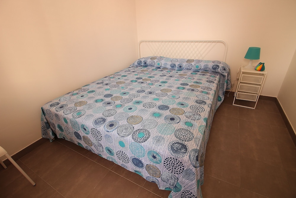 Apartment, 3 Bedrooms, 2 Bathrooms photo 2