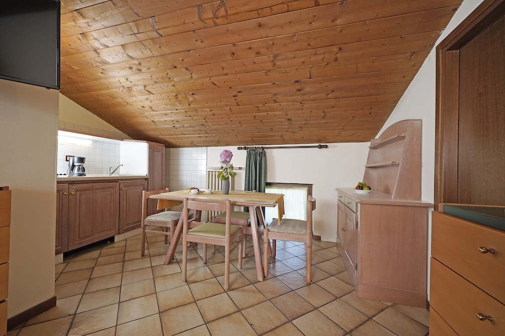Basic Apartment, 1 Bedroom (Attic) photo 1