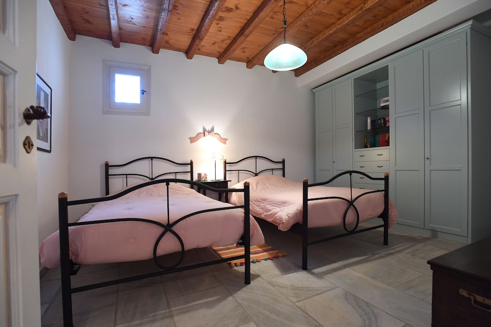 Villa, 2 Bedrooms (Tinos Sky View 4) photo 1