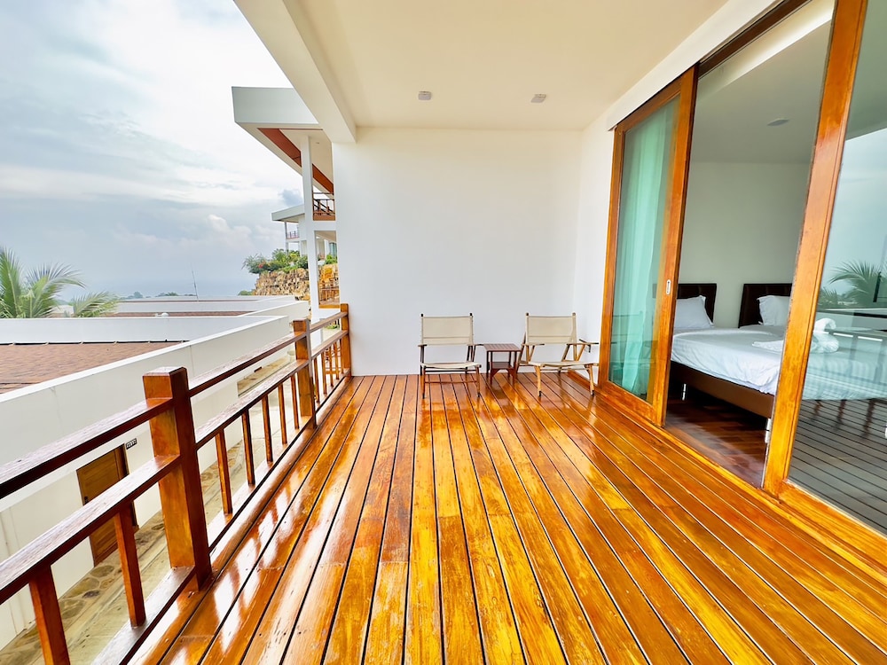 Superior Room, Sea View - Photo 14