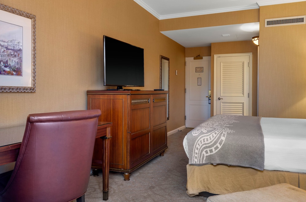 Premier Room, Non Smoking, Balcony - Photo 4