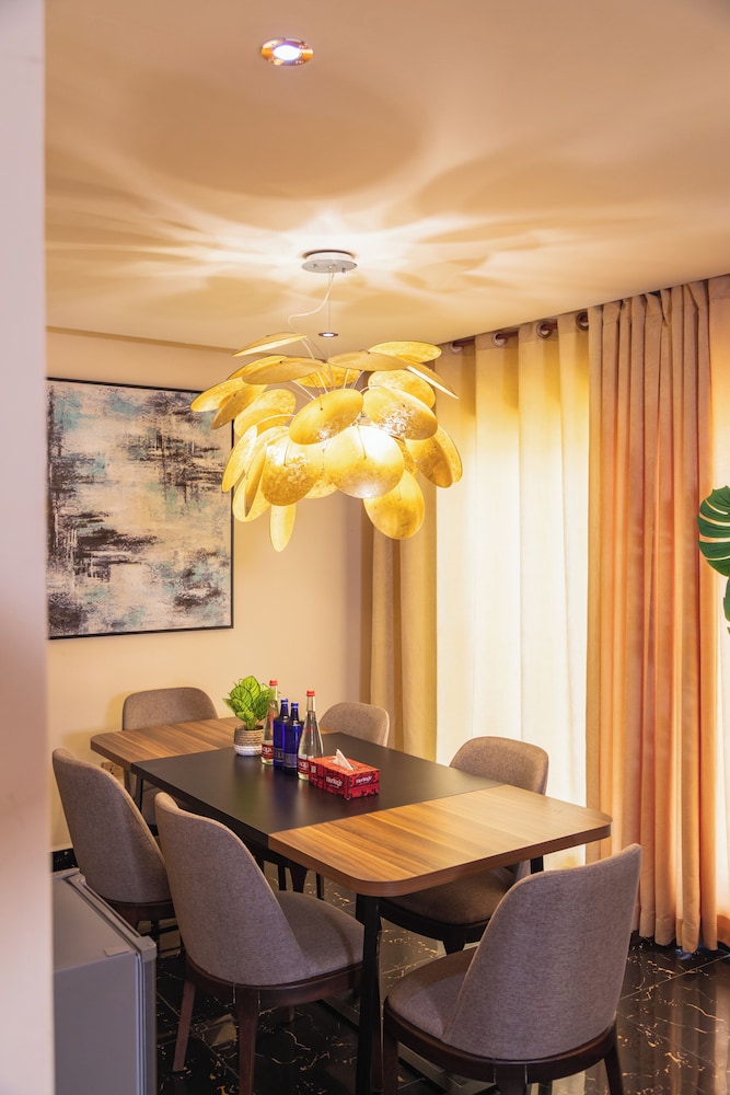 Presidential Room, 1 Bedroom, Non Smoking, Partial Ocean View photo 3