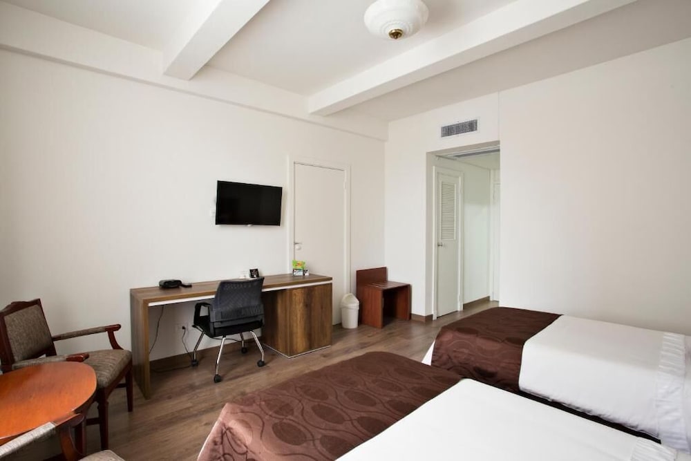 Standard Double Room - Photo 1