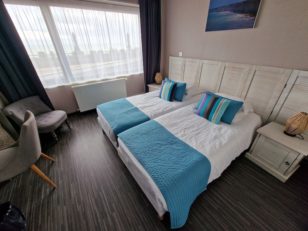 Standard Room, Sea View, Ground Floor photo 3