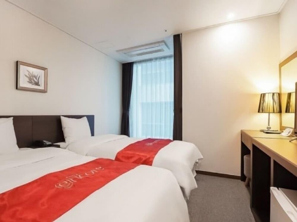 Deluxe Twin Room - Photo 1