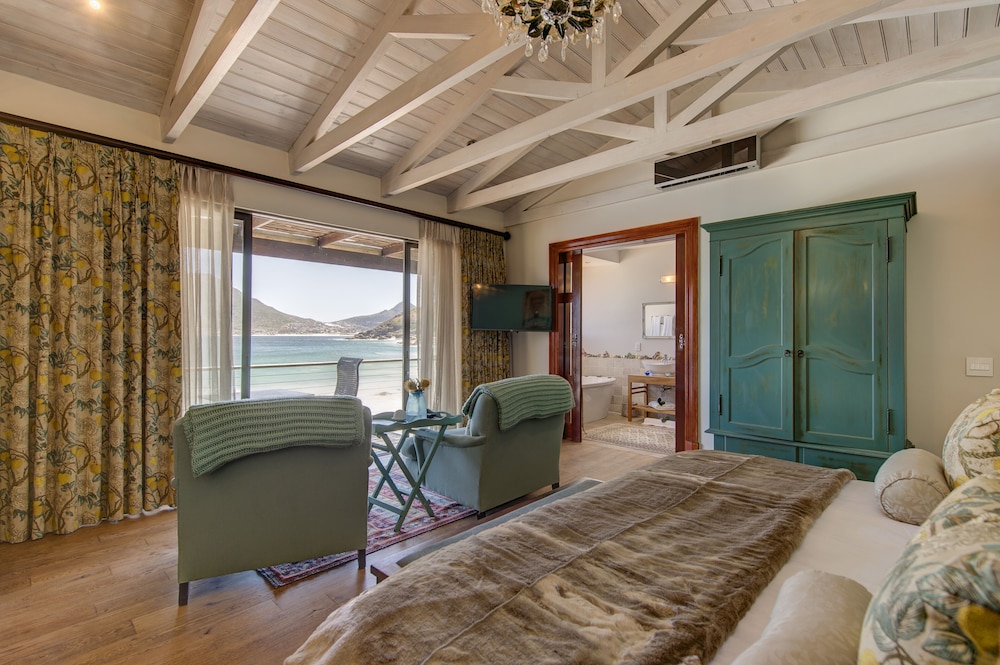 Luxury Island Suites photo 3