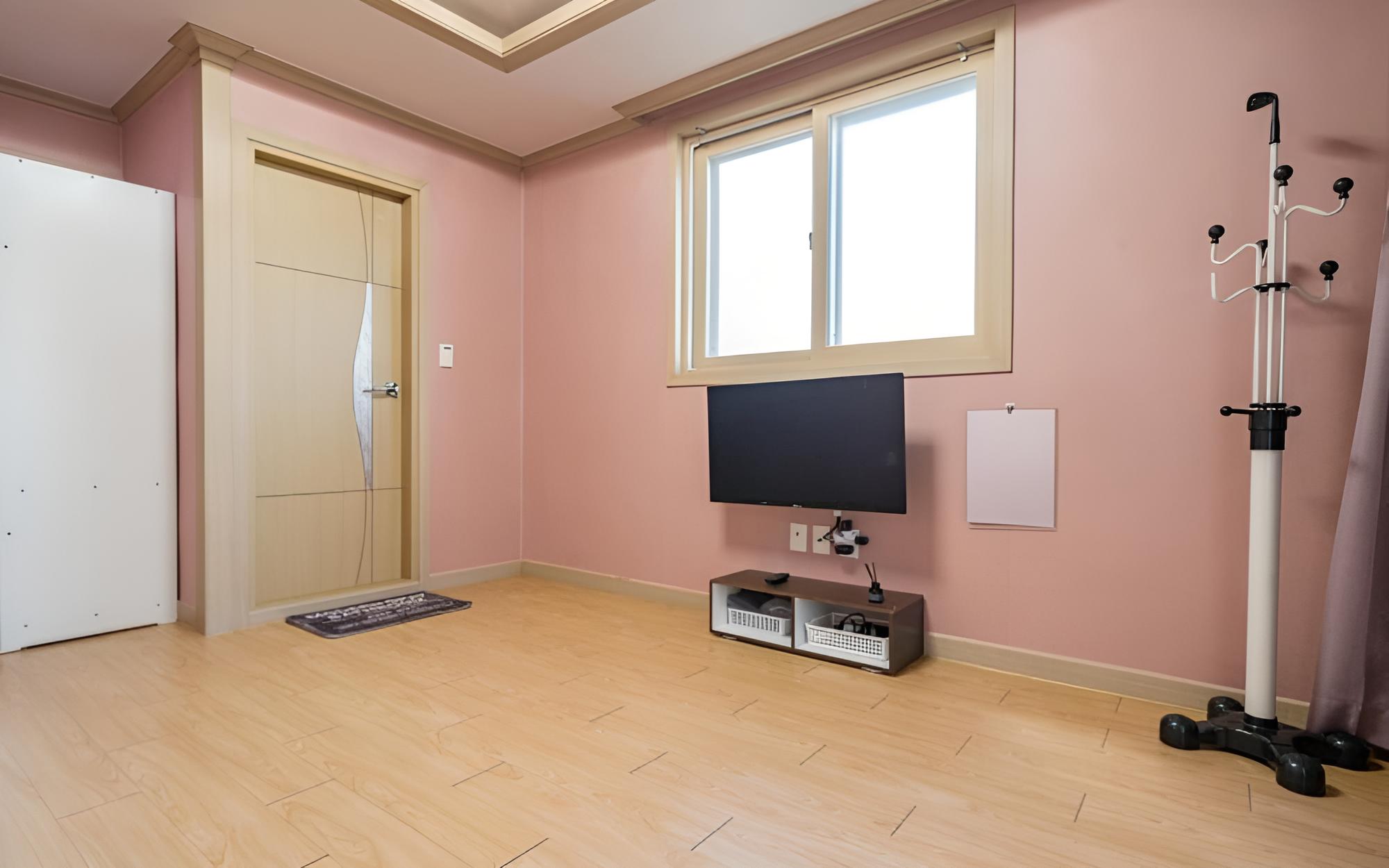 Room (Room 301) photo 1
