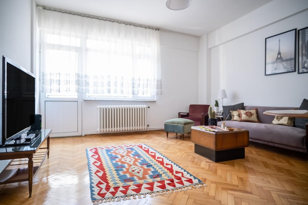 Apartment photo 1