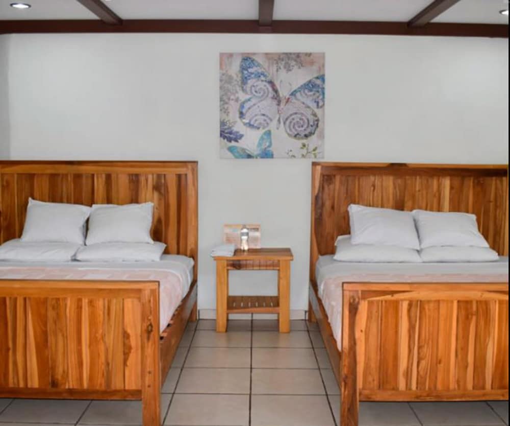 Junior Bungalow, 2 Double Beds photo 2