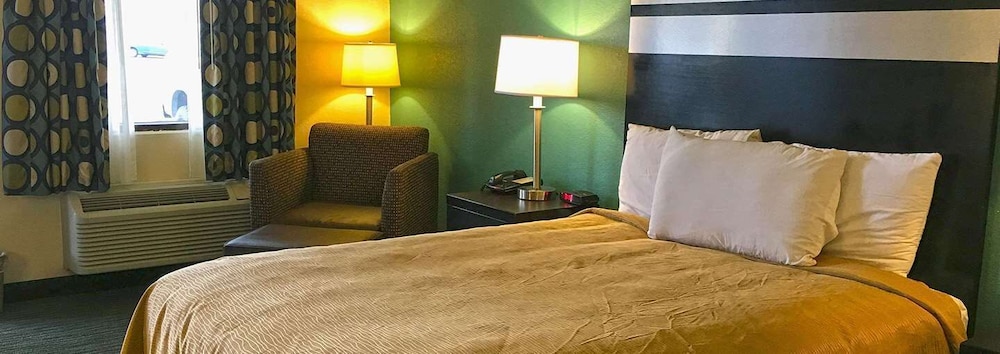 Standard Room, 2 Queen Beds, Non Smoking photo 3