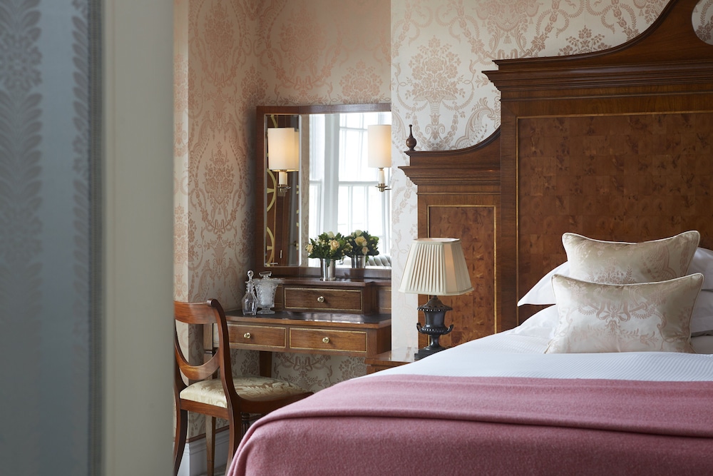 Royal Suite photo 2