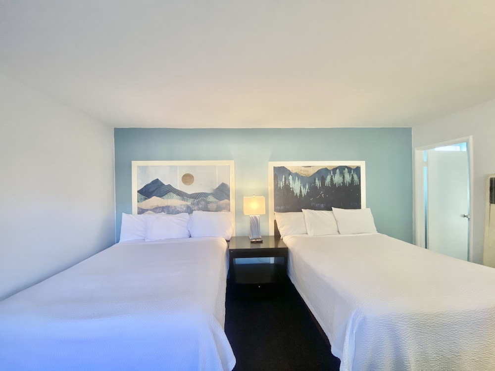Standard Room, 2 Queen Beds