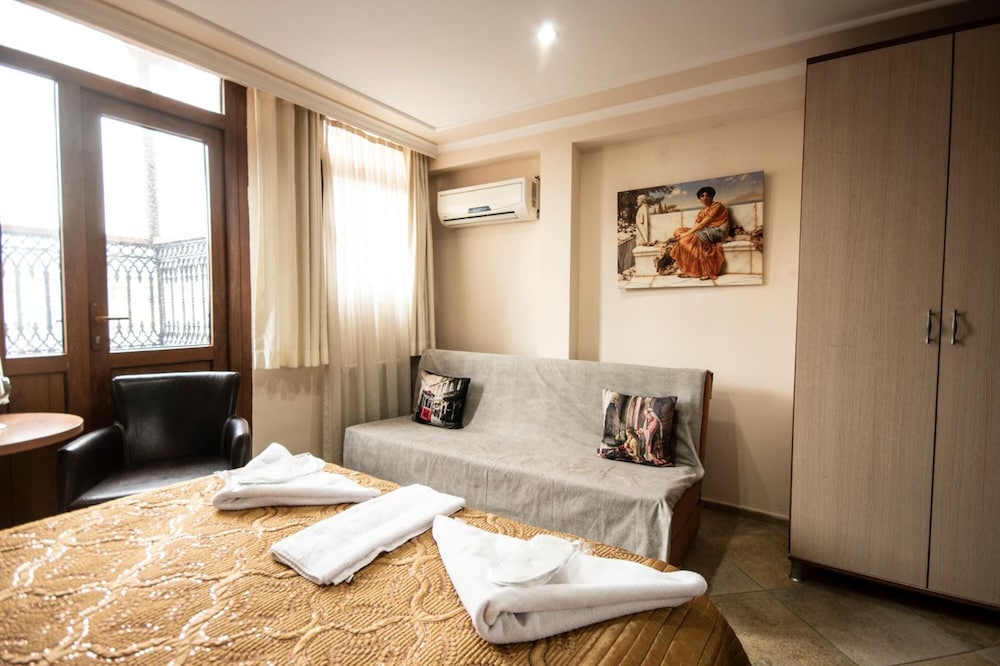 Superior Double Room, City View photo 2