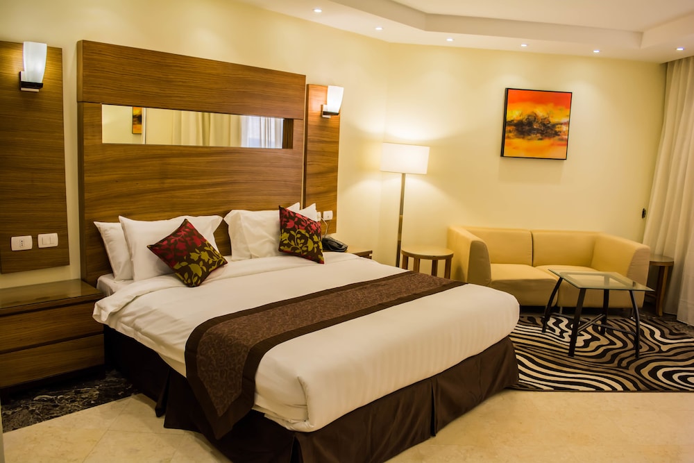 Spa Suite (with Sea & Pool view) photo 3