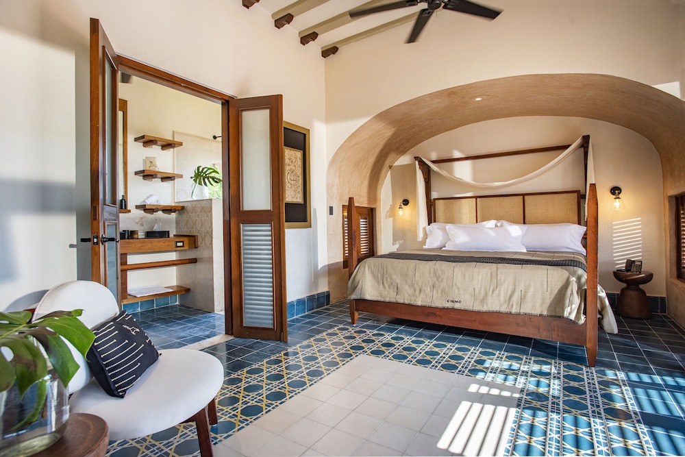 Premium Suite, 1 King Bed, Terrace
