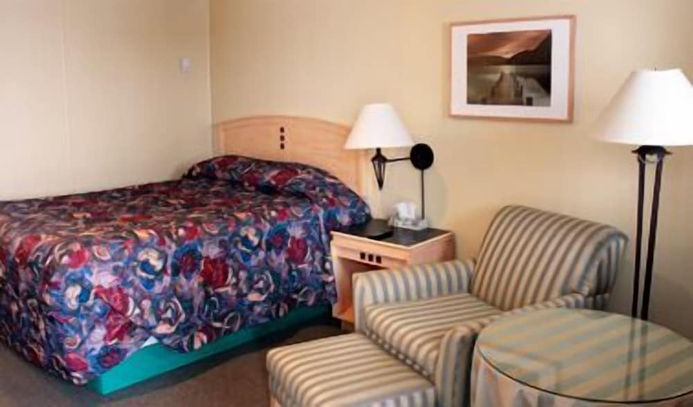 Standard Room, 2 Double Beds photo 3