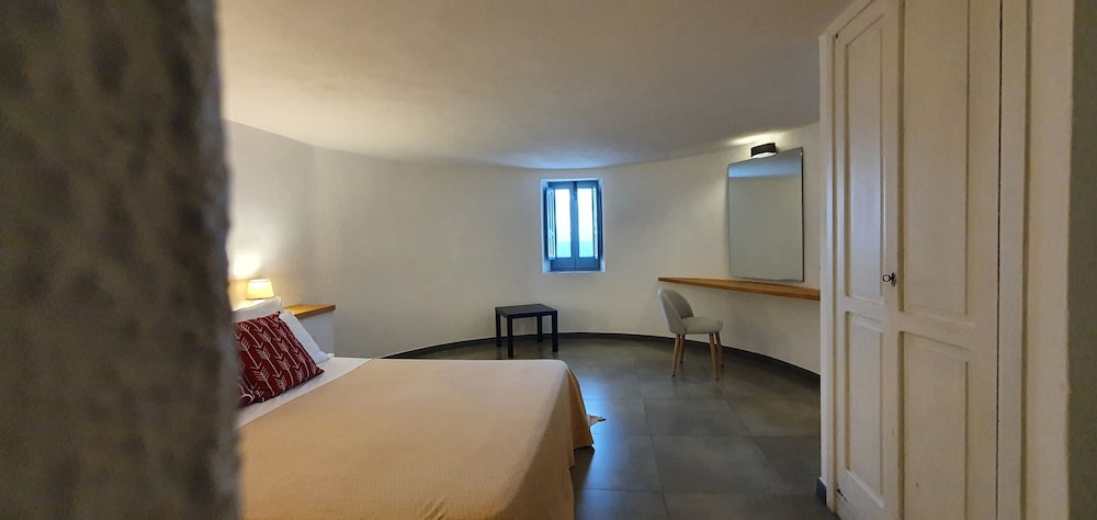 Deluxe Suite, Sea View photo 2
