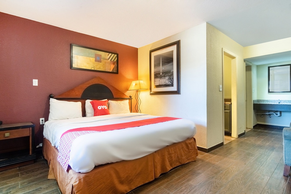 Premium Room, 1 King Bed, Kitchenette