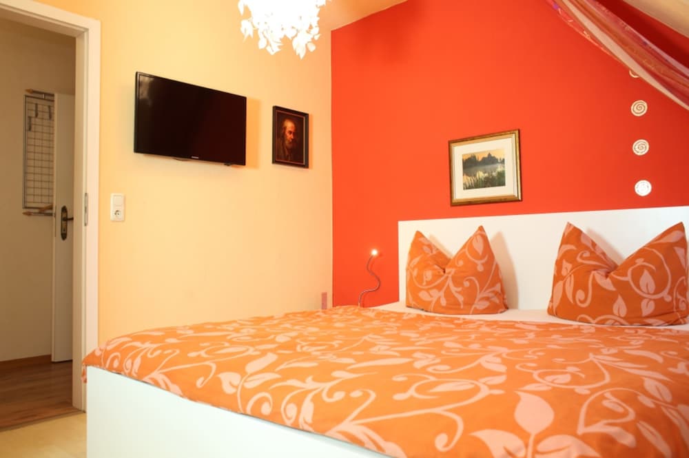 Apartment, 1 Queen Bed with Sofa bed (Logis 4) photo 3