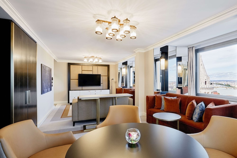 Suite, 1 King Bed, Non Smoking (Danube) - Photo 2