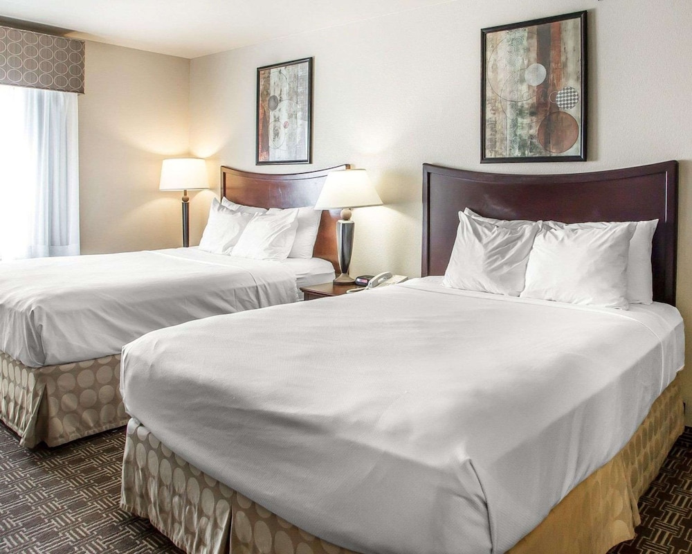 Suite, Multiple Beds, Accessible, Non Smoking (Efficiency, Upgrade) - Photo 1
