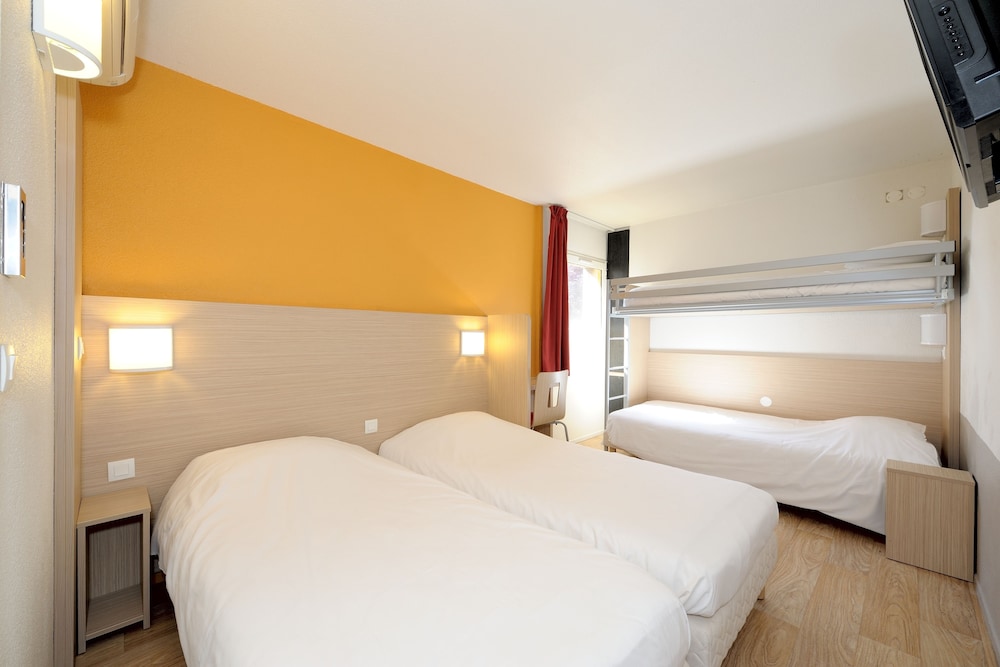 Quadruple Room - Photo 4