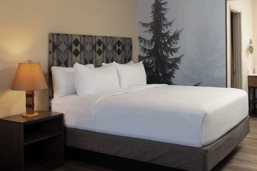 Room, 1 King Bed (Exterior Entry) - Photo 3