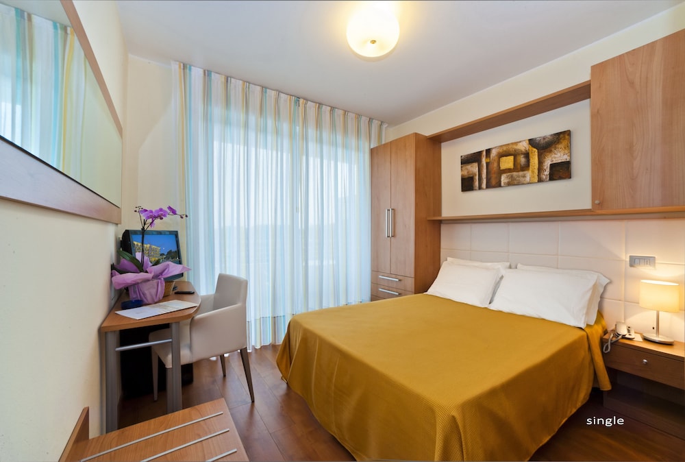 Single Room photo 1