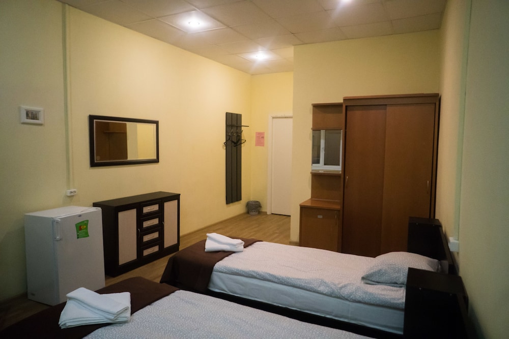 Economy Twin Room, Private Bathroom photo 1