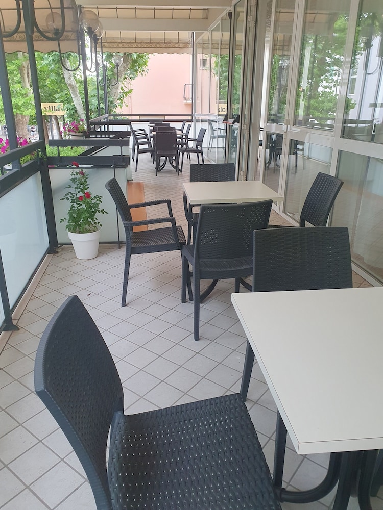Comfort Double or Twin Room, Balcony photo 3