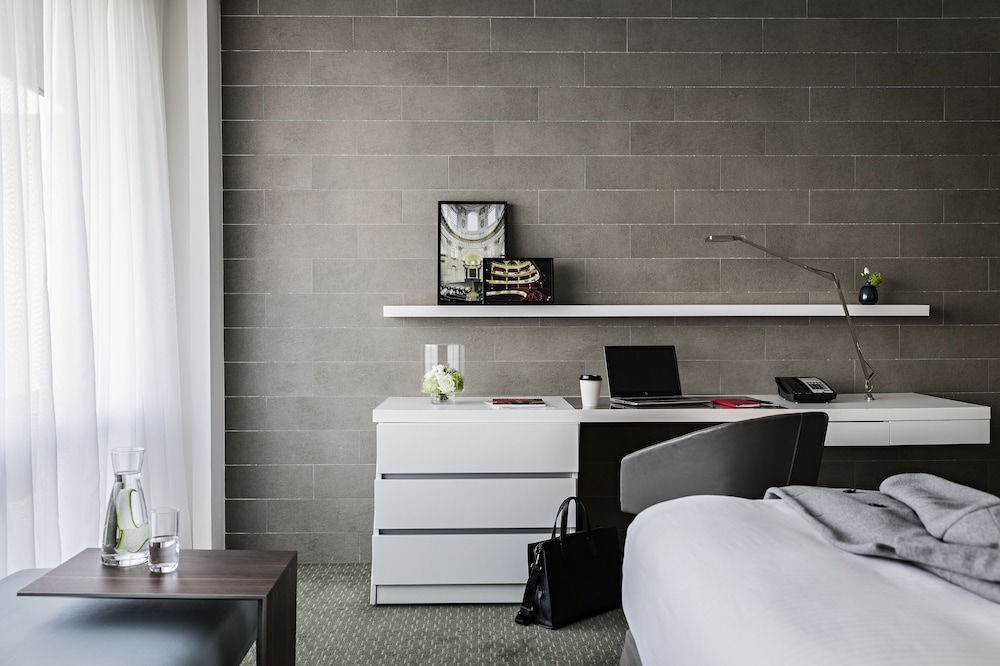 Deluxe Room, 1 King Bed, Balcony, Tower (HighFloor, Eiffel Tower View)