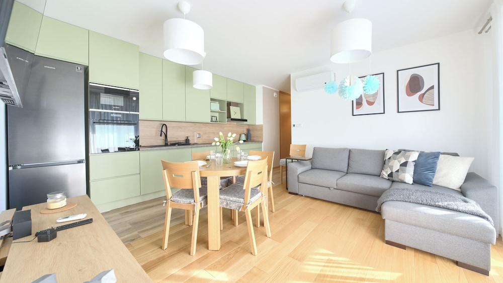 Apartment (10/45) - Photo 1