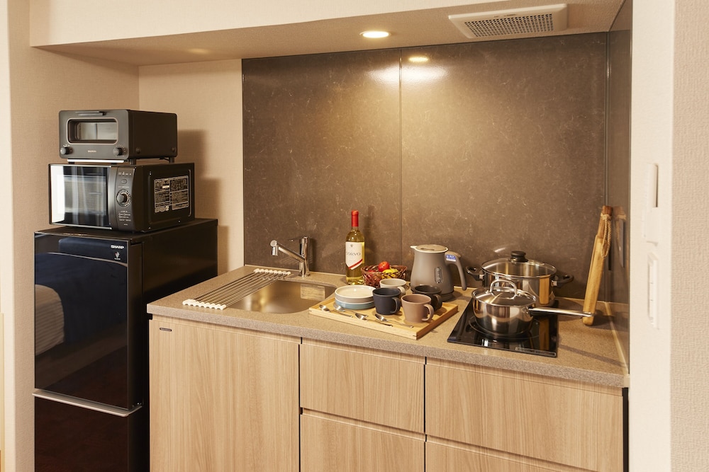 Standard Family Room, Non Smoking - Photo 10