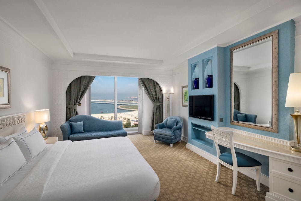 Tower Oceanfront Room - Stunning Sea Views and Private Beach Access photo 3