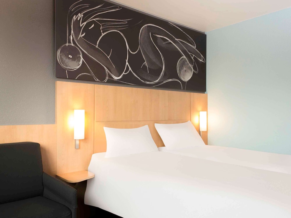 Double Room, 1 Double Bed with Sofa bed, Air conditioning (No Lift) photo 2