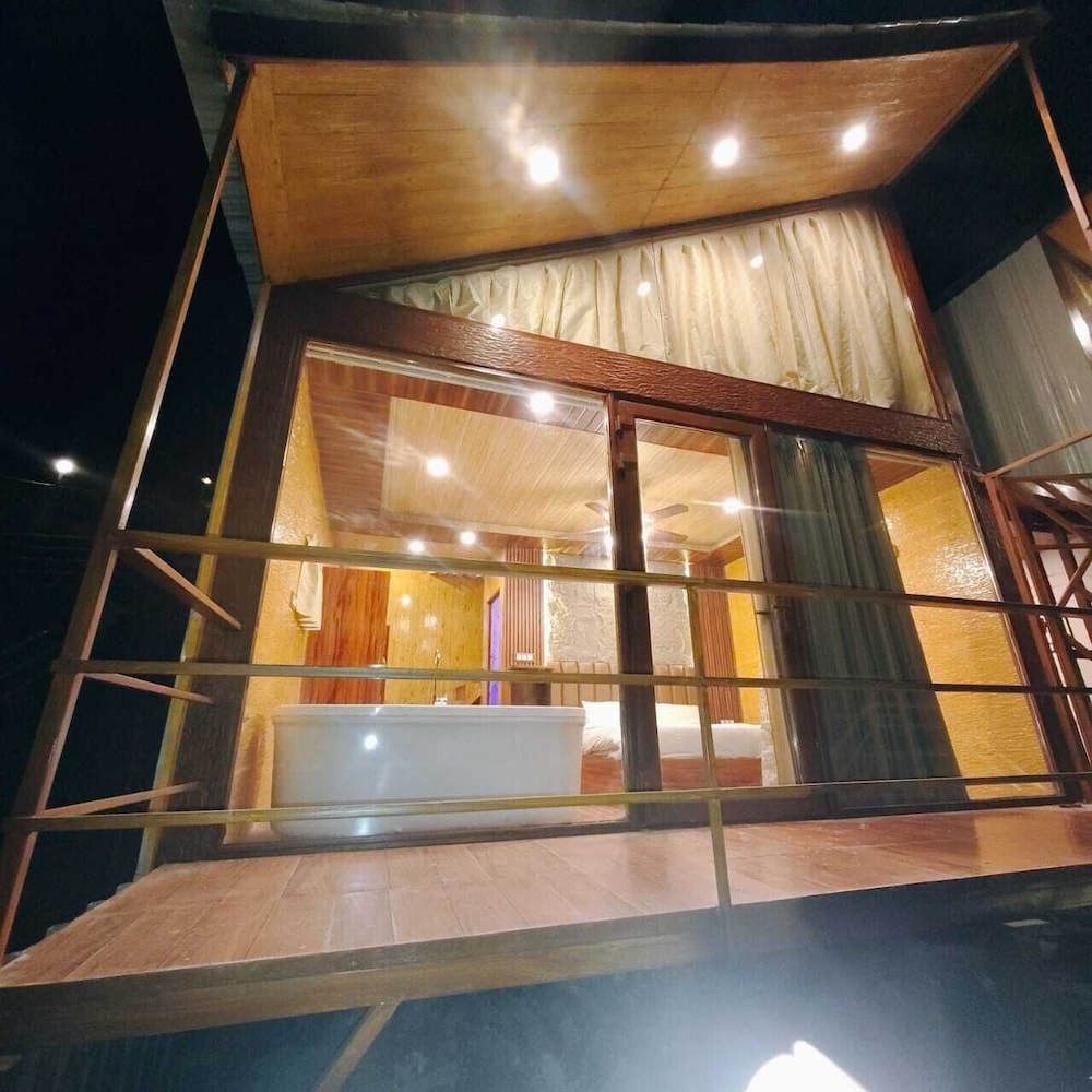Deluxe Twin Room - Photo 17