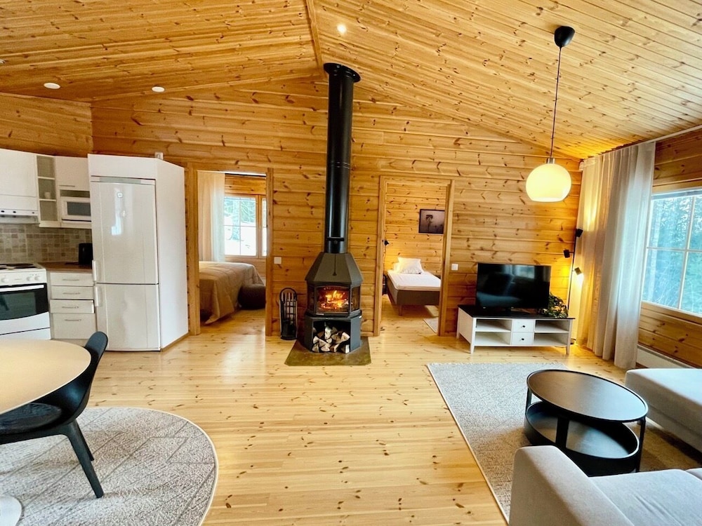 Family Cottage, 2 Bedrooms, Sauna, Beachfront, Allergy-friendly photo 1